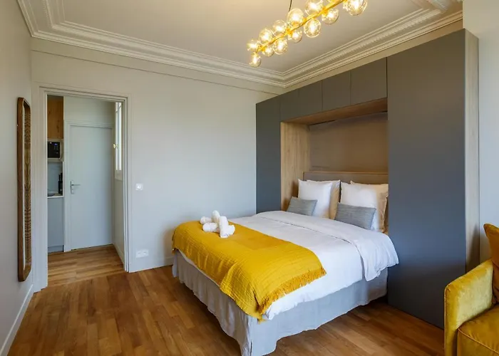 The Eiffel Tower Cosy Nest