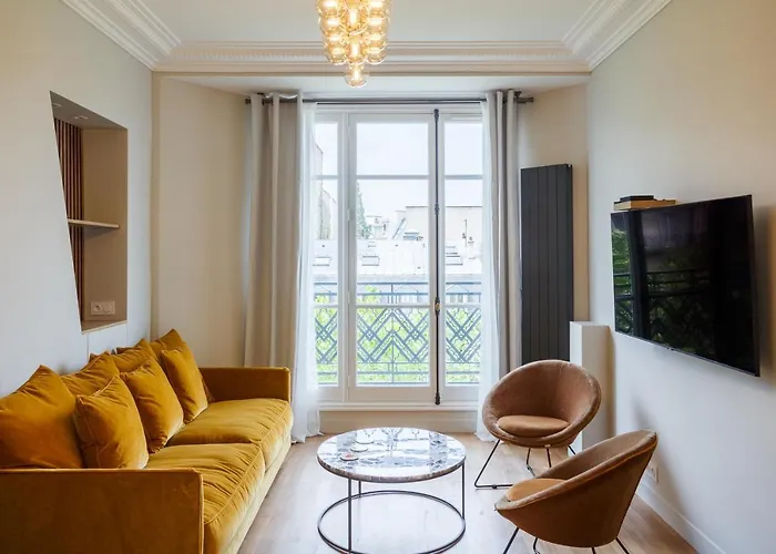 The Eiffel Tower Cosy Nest * Paris